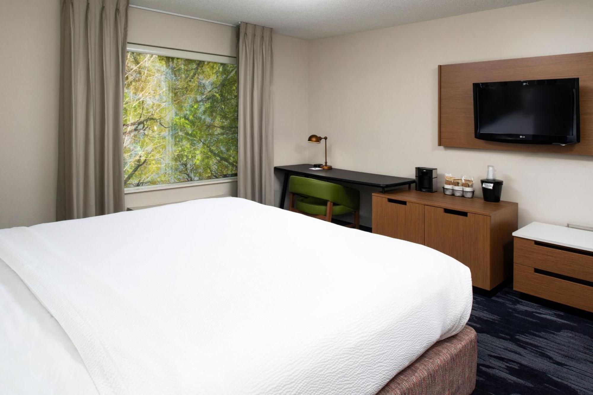 Fairfield Inn & Suites Greensboro Wendover מראה חיצוני תמונה