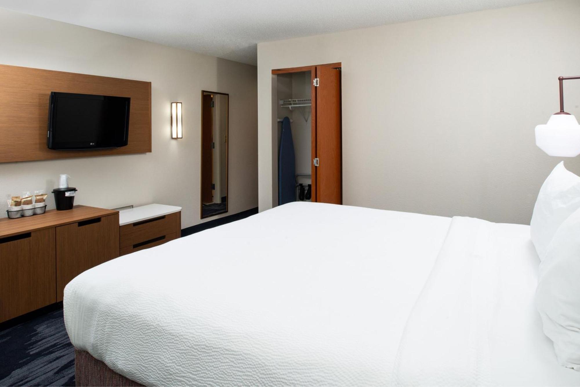 Fairfield Inn & Suites Greensboro Wendover מראה חיצוני תמונה