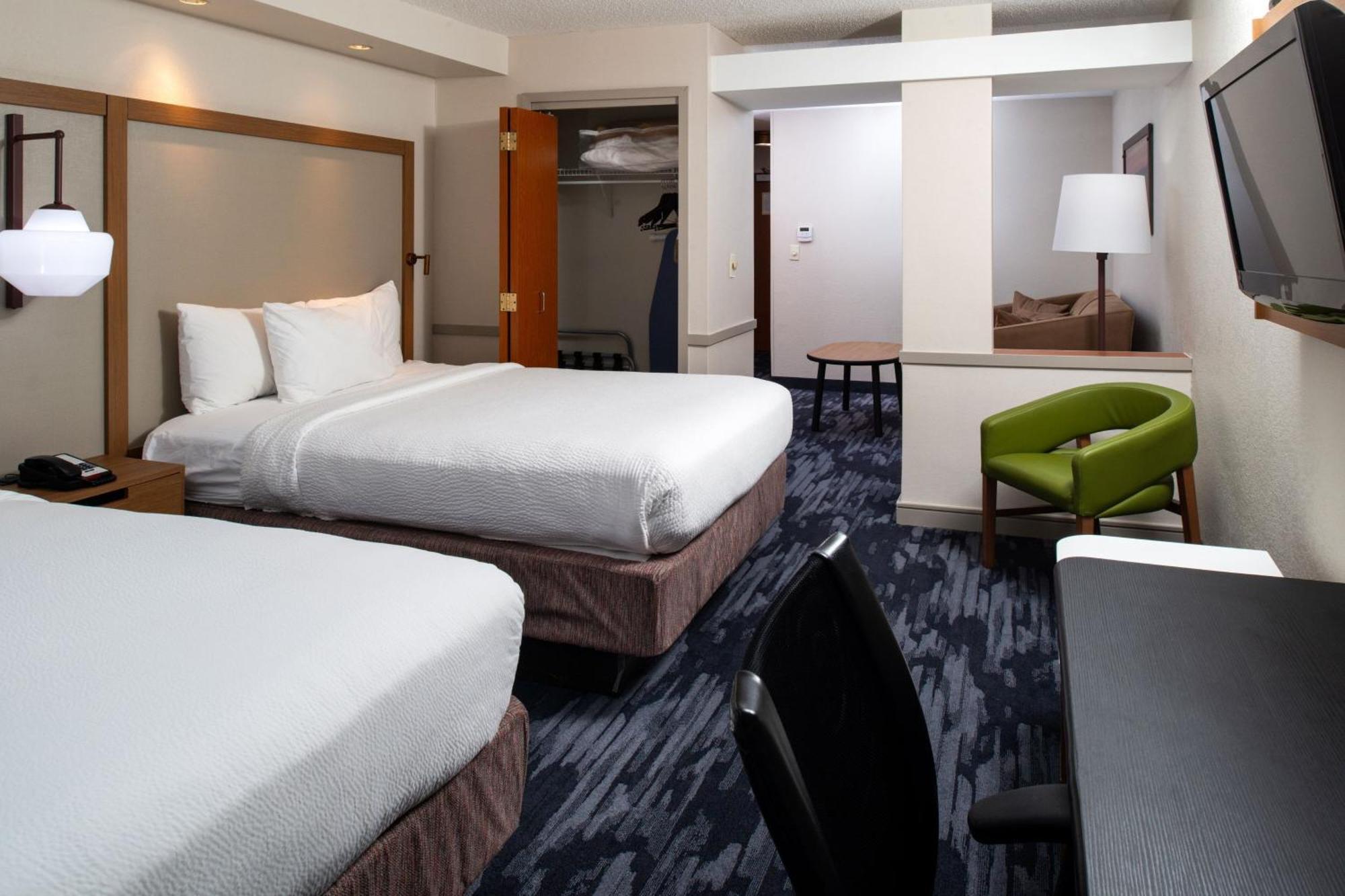 Fairfield Inn & Suites Greensboro Wendover מראה חיצוני תמונה