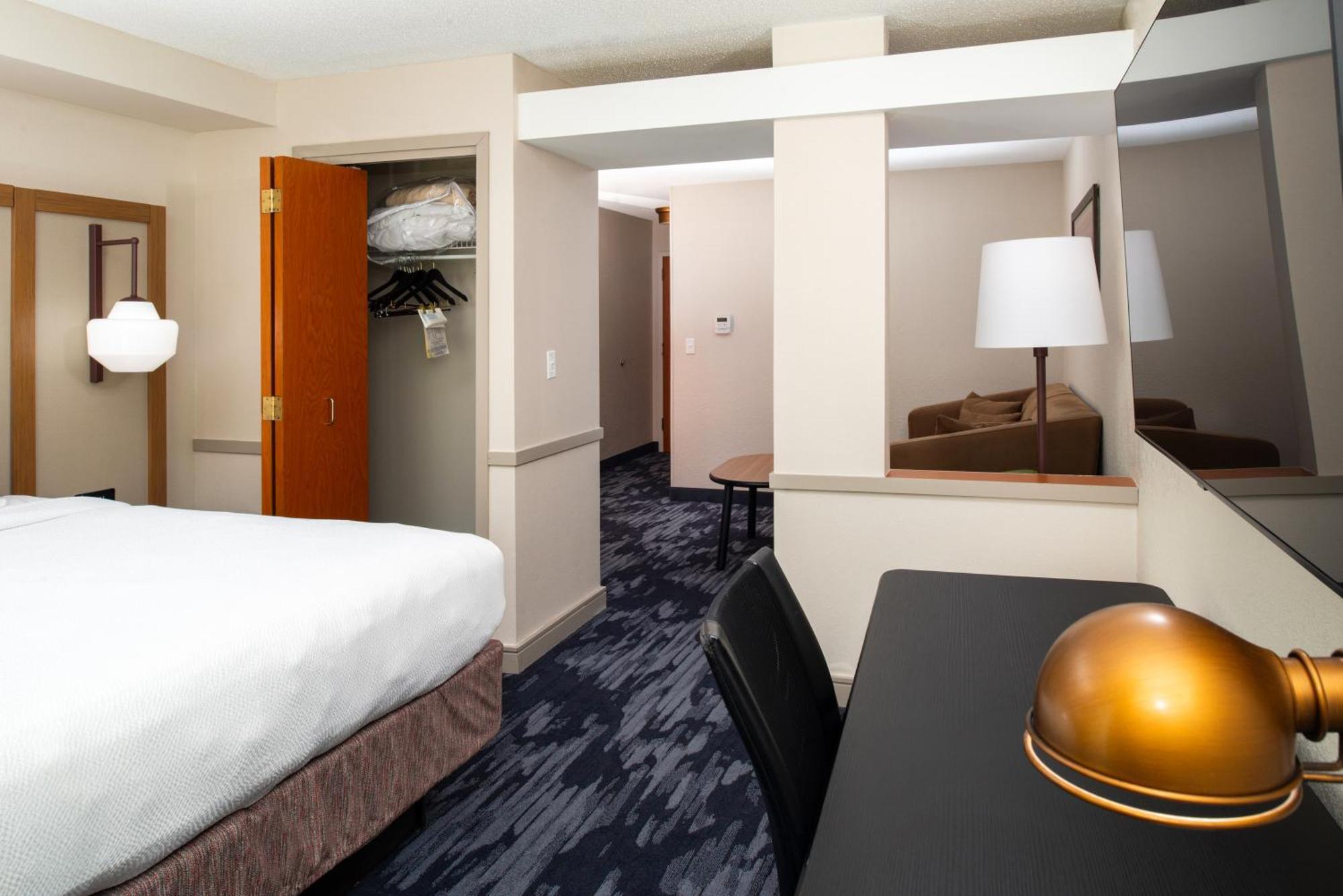 Fairfield Inn & Suites Greensboro Wendover מראה חיצוני תמונה