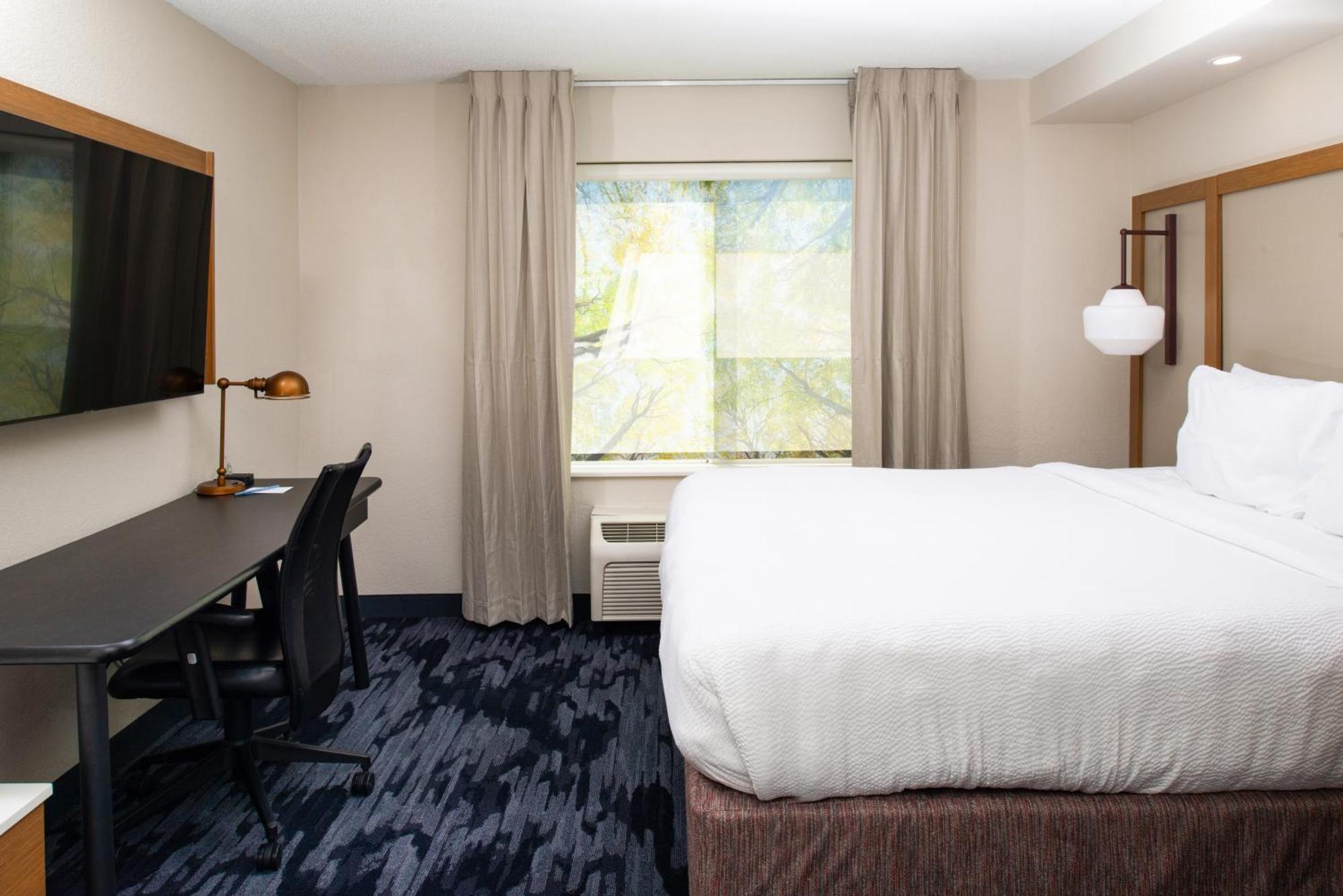 Fairfield Inn & Suites Greensboro Wendover מראה חיצוני תמונה