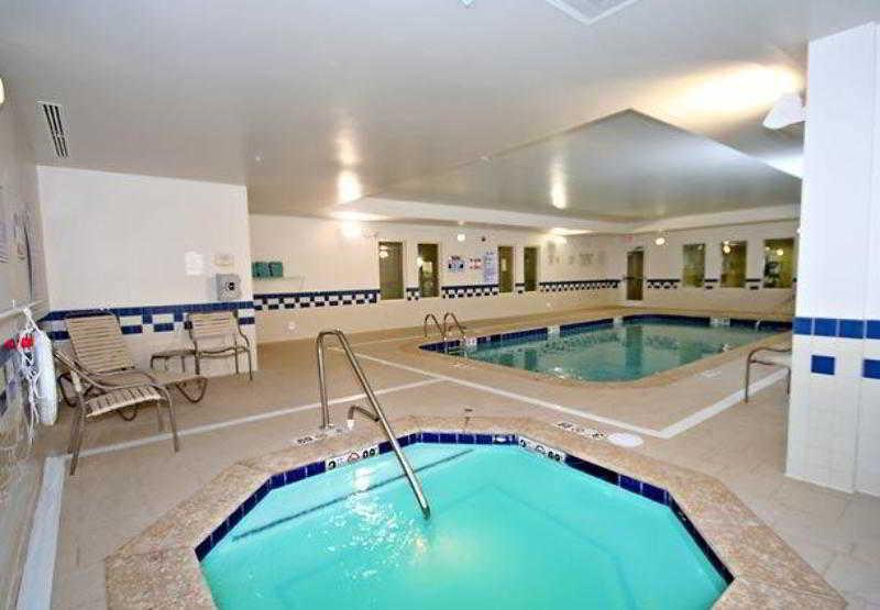 Fairfield Inn & Suites Greensboro Wendover מראה חיצוני תמונה